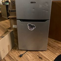 Emerson Mini Fridge