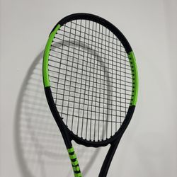 Wilson Blade 98 tennis racquet 
