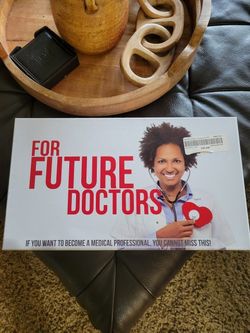 Medical Kit for Future Doctors, Nurses, Surgeons and Paramedics