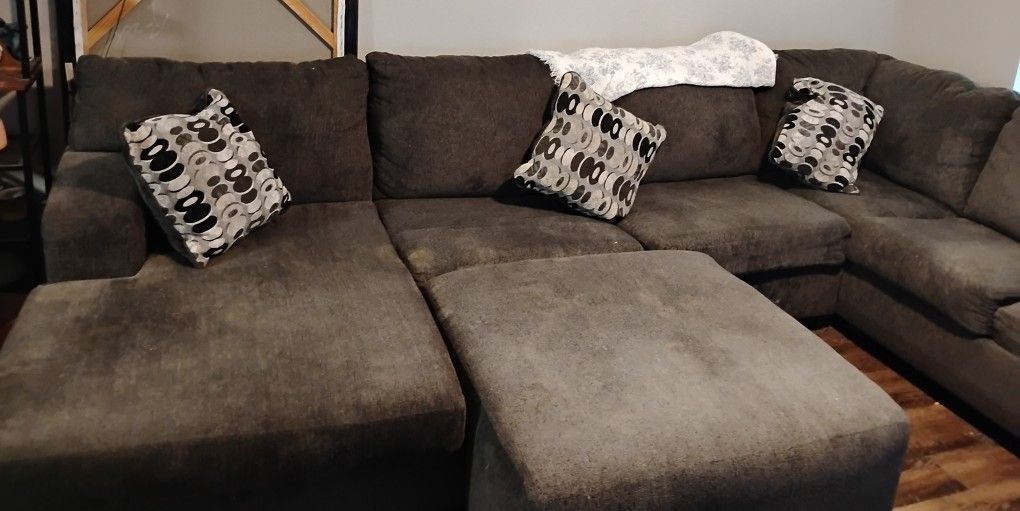 Sofa With Chaise Lounge.