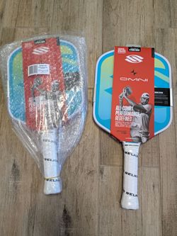 Selkirk OMNI Widebody pickleball paddle
