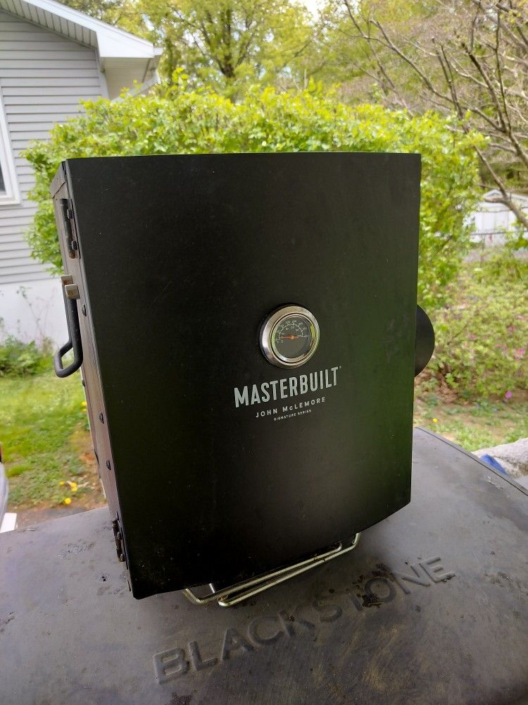 Masterbuilt Smoker