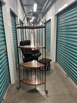 Beautiful 6’ shelf made of real wood and iron. Little heavy
