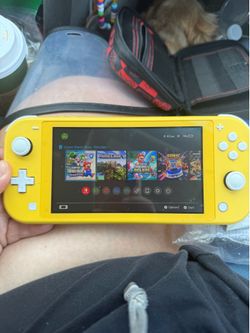 Nintendo Switch Lite-Yellow