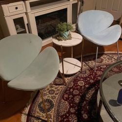 2 Sets Cui Liu Amura chairs And Table