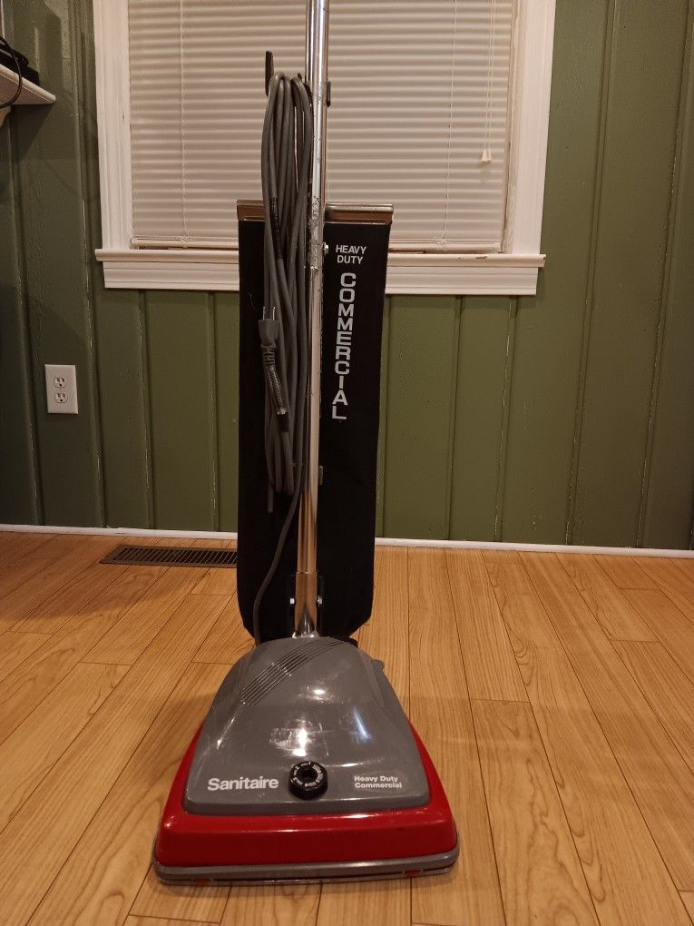 Sanitaire Commercial Vacuum