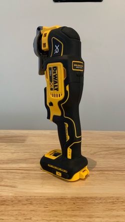 DEWALT 20V XR Brushless Oscillating Multi-Tool