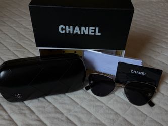 Cat-Eye Sunglasses with Full Set