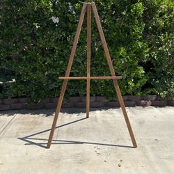 Beautiful Vintage Rustic Art Easel !