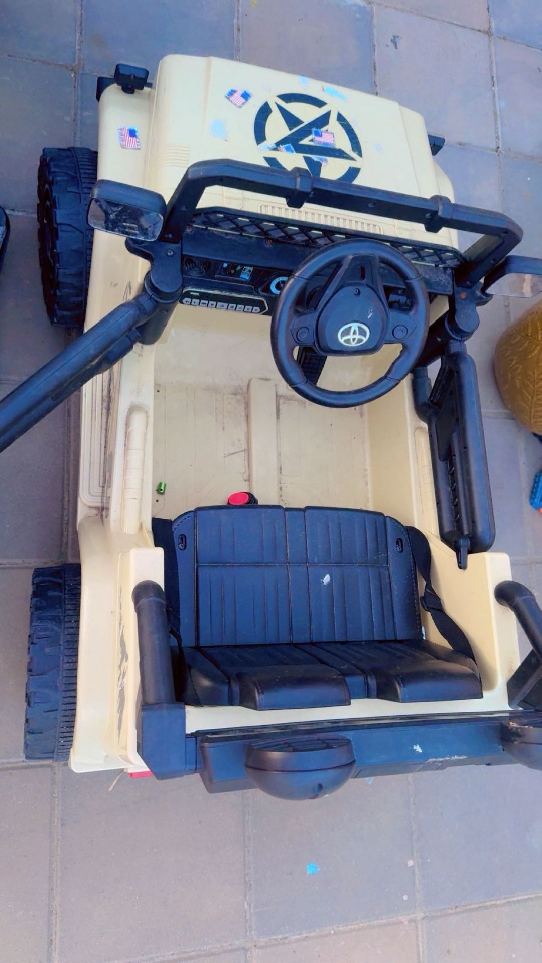 Jeep Electric With Charger Good Condition Good Working 