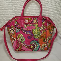Vera Bradley hand bag pink paisley with 2 handles. ( On Vacation)