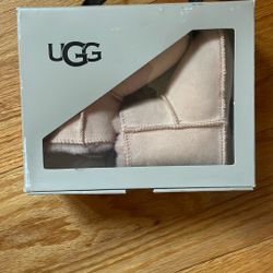 Toddler Girls Infant Size 4-5 Uggs Boots