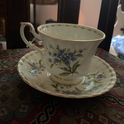 Antique Royal Albert Set Jan-Dec