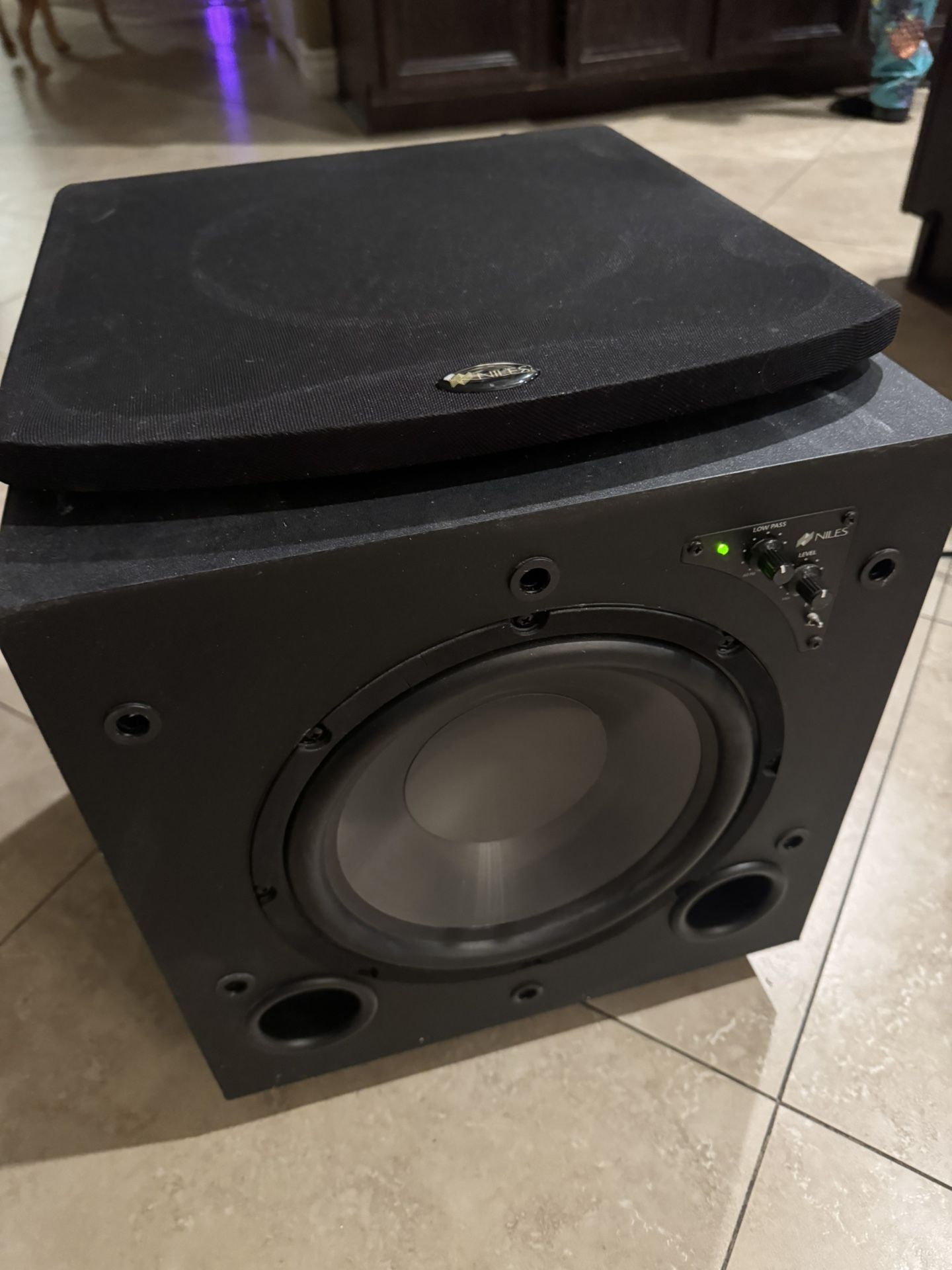 Niles Audio SW 10 Subwoofer