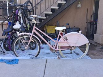 Suprem Vintage Pink Cruiser Bicycle