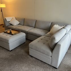 Thomasville Tisdale Modular Sectional Sofa (6 Pieces) + Storage Ottoman for Sale