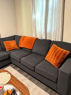 L-Shaped Sectional Sofa w/Chaise