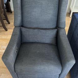 Babyletto Kiwi Glider Power Recliner With USB 