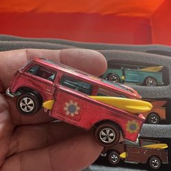 HotWheels Redlines Beach Bomb “ROSE”