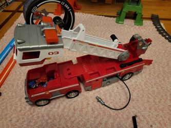 Paw Patrol Ultimate Rescue Fire Truck
