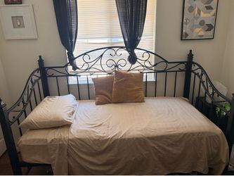 DayBed Frame with mattress