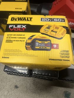 Battery and charger 9.0flex volt fast charger