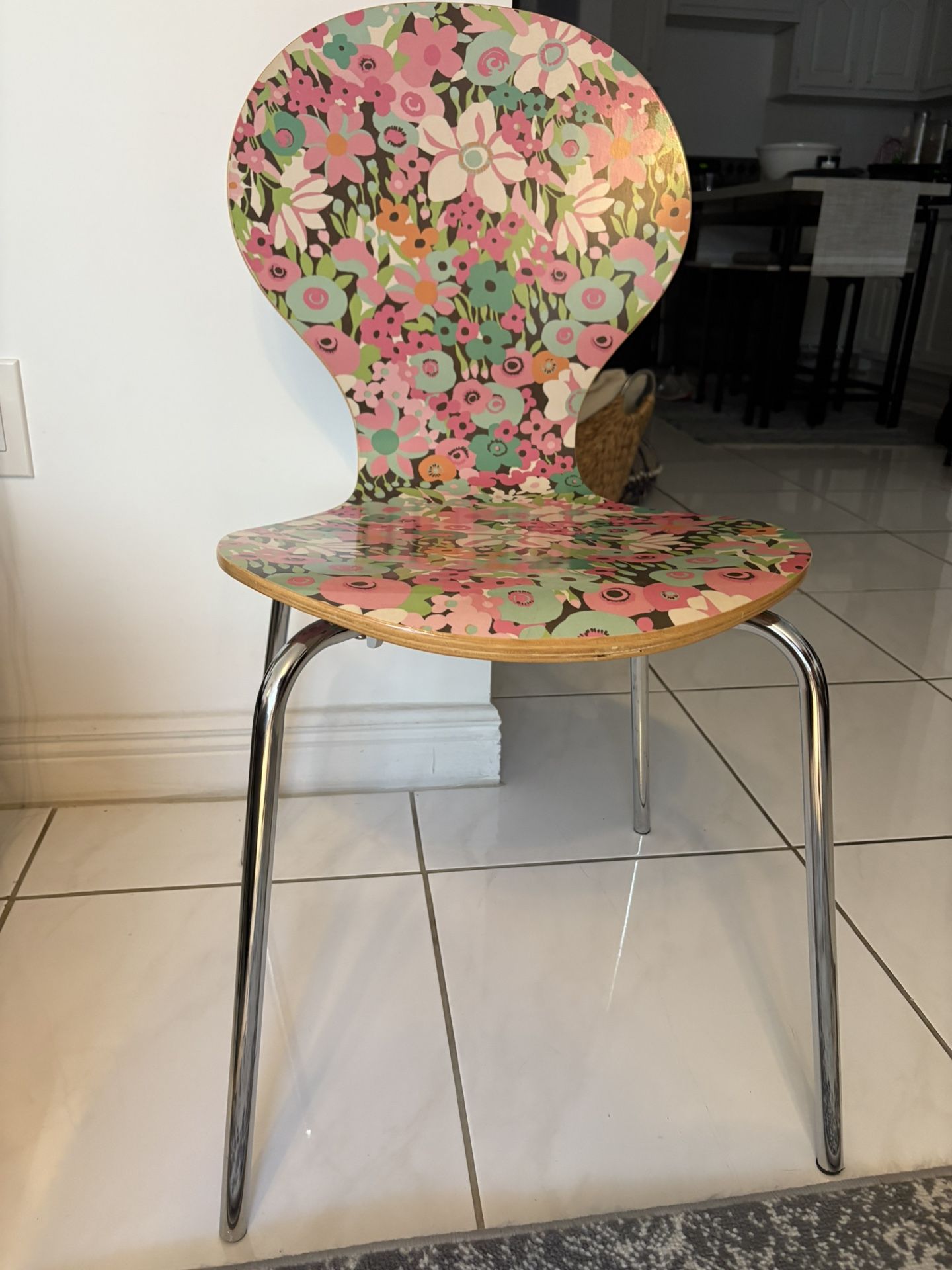 Flowe Chair