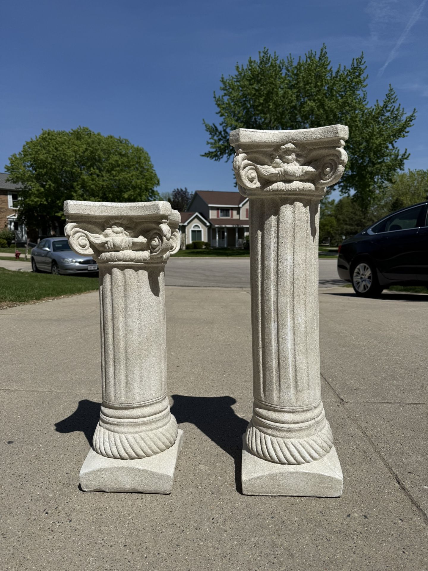Set of 2 Roman Column Pillars – Classic Pedestals for Plants or Event Decor