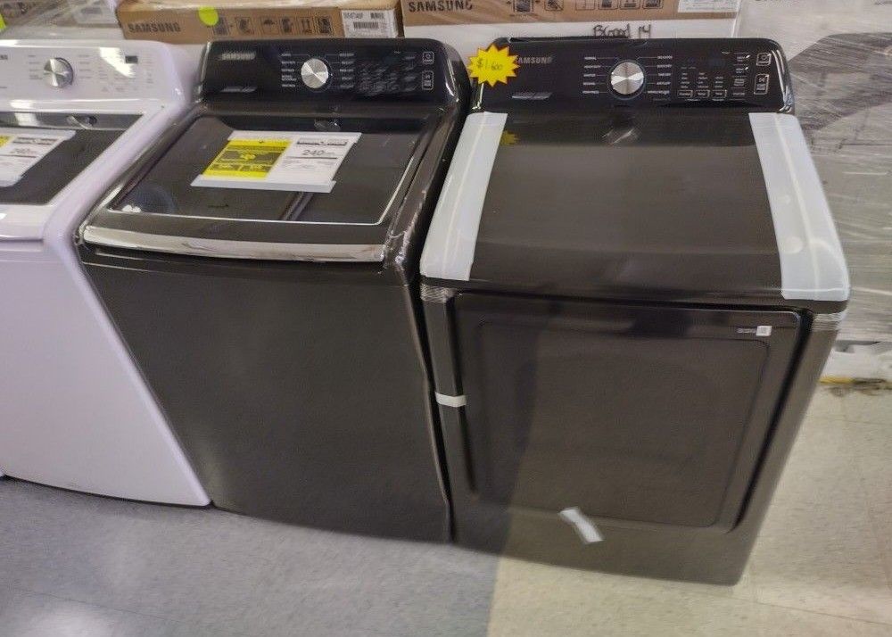 SAMSUNG DARK COLOR SET OPEN BOX ITEM