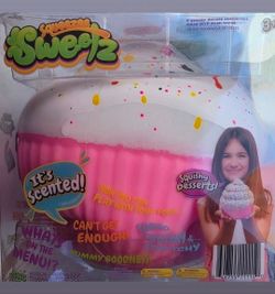 Squeezee Sweetz Jumbo Squishy Cupcake, New, $20 each