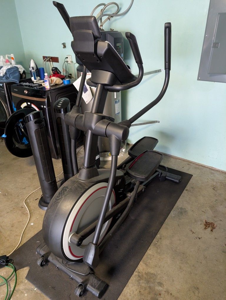NordicTrack E 7.0 Elliptical