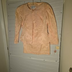 A woman's too piece this shirt set