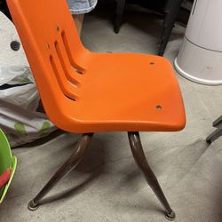 8 Kids Chairs 
