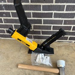 Dewalt Pneumatic Flooring Nailer 