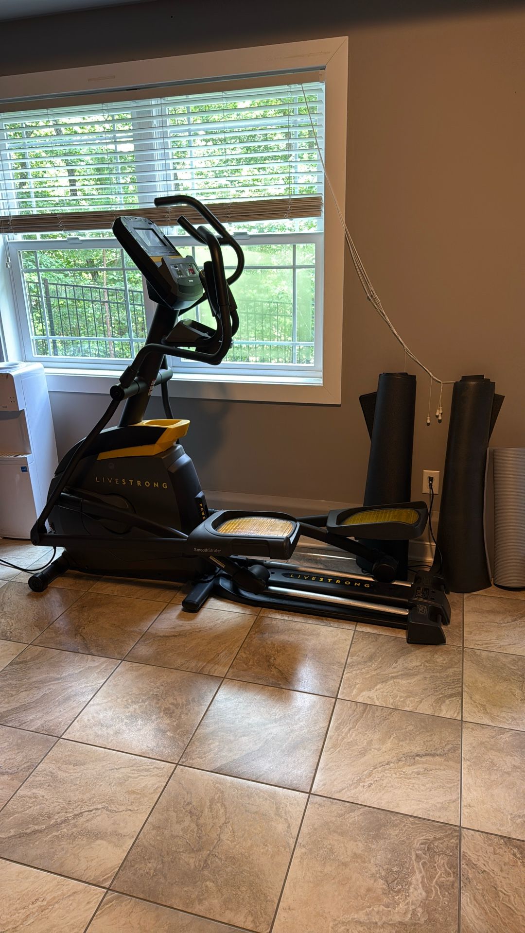Ls10 0e Livestrong Elliptical Ls15 0e Polar Livestrong Elliptical