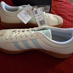Adidas VL Court  Base colorway Core White / Halo Mint / Halo Ivory Womens Size 9