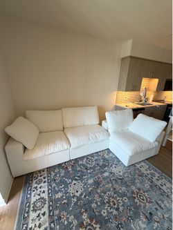 NEW CLOUD COUCH (didn’t fit in my apt.) white 3 set modular. Just delivered!