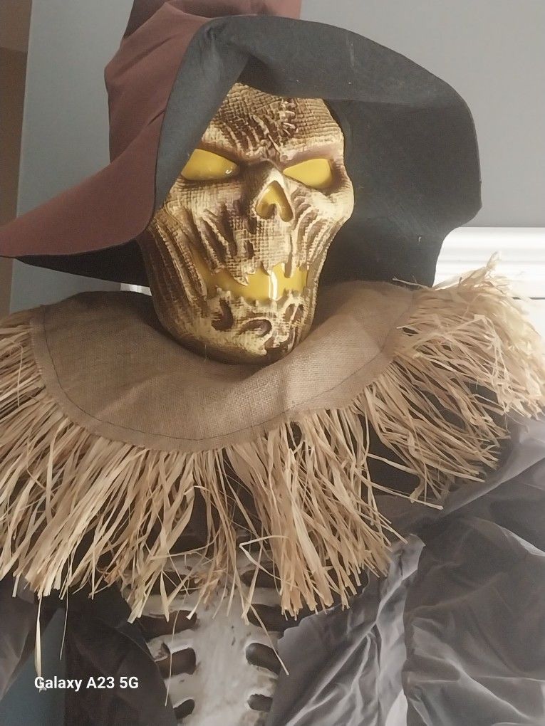 9 Ft Animated Inferno Scarecrow