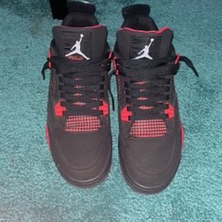 Jordan 4 Thunders