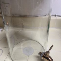Glass Beverage Dispenser. Like New 