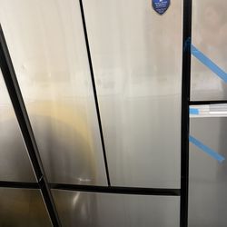 Midea 18.4 Cu. Ft. French Door Bottom Freezer Refrigerator  30”