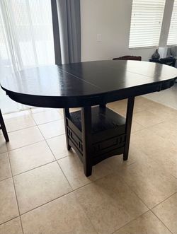 Extendable table