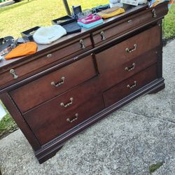 Dresser With Mirror Mary Does Have A Chip On The Corner Taking Offers $30