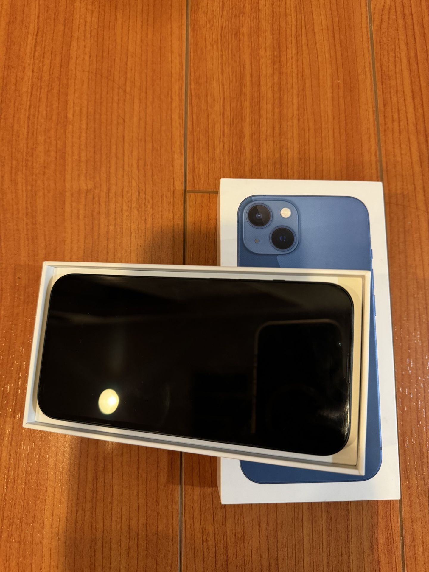 iPhone 13 - Like new