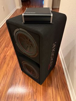 Kicker Comp R Subwoofers and Kicker CXA800.1 Amplifier Like New