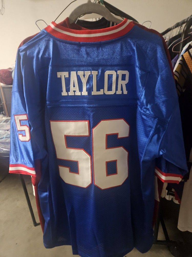 Taylor Giants Jersey Brand New Medium Sports & Outdoors