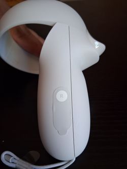 Quest 2 right hand controller