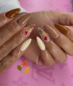 Nails/unas