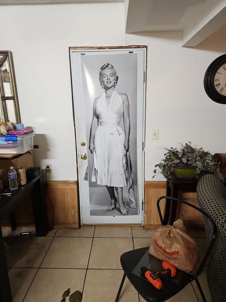 Huge Life Size - Marilyn Monroe PRINT In Iconic Dress. 2 Feet By 6 Feet 2 Inches! Best Quality