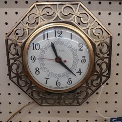 Vtg GE wall clock electric
